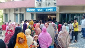 ছাত্রদল নেতার মরদেহ নিয়ে থানা ঘেরাও