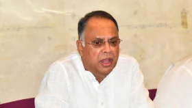 তেল আমদানিতে বেসরকারি খাতের দুয়ার খুলছে