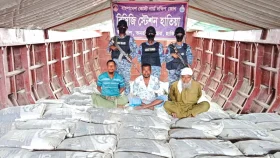 পাচারকালে সহস্রাধিক বস্তা সিমেন্টসহ গ্রেপ্তার ৩