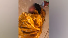 গলায় খাবার আটকে স্কুলছাত্রীর মৃত্যু