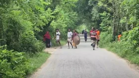 আধিপত্য বিস্তারে দুপক্ষের সংঘর্ষে আহত ১০