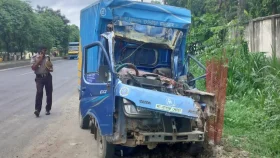 গাজীপুরে অজ্ঞাত গাড়ির ধাক্কায় কাভার্ডভ্যান চালক নিহত