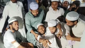 গানবাজনাকে কেন্দ্র করে পুলিশ-মাদ্রাসাছাত্রদের সংঘর্ষ, আহত ৩০