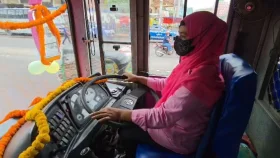 কালুরঘাটে পথ চলা শুরু মহিলা বাস সার্ভিসের