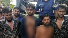 বরগুনায় পিস্তল ও গুলিসহ পাঁচজন আটক