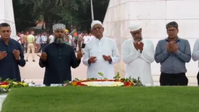 জিয়াউর রহমান ও খালেদা জিয়ার সমাধিতে নতুন রাষ্ট্রপতির শ্রদ্ধা