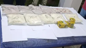 ট্রাকে পাঁচ কোটি টাকার হেরোইন, আটক ২