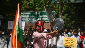 ভারতজুড়ে ফের আন্দোলনের হুঁশিয়ারি ককরোচ জনতা পার্টির