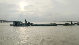যমুনা নদী থেকে বালু উত্তোলনের দায়ে সাত জনকে জরিমানা