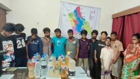 ৪০ লিটার চোলাই মদসহ গ্রেপ্তার ১২