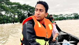 ফেরার পথ ধসে নেপালে আটকা শিল্পী তাসরিফ