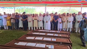 এক সাথে সাত মরদেহের জানাজা সম্পন্ন