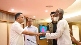 জুলাই শহীদ ও আহত পরিবারের ৭৪ জনকে নিয়োগপত্র দিলেন প্রধানমন্ত্রী