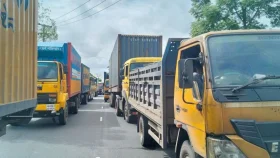 ঢাকা-চট্টগ্রাম মহাসড়কে ১২ ঘণ্টা ধরে ৪০ কিলোমিটার যানজট