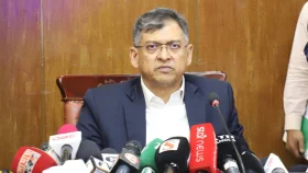 লুণ্ঠিত ও অবৈধ অস্ত্র উদ্ধারে বড় অঙ্কের পুরস্কার ঘোষণা