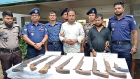 মহেশখালীতে সিএনজি তল্লাশি, ৮ দেশীয় অস্ত্রসহ আটক ২