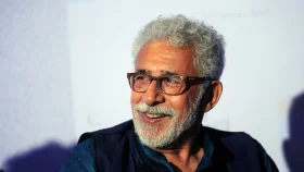 চরিত্রের জন্য ২ মাস গোসল করেননি নাসিরুদ্দিন শাহ