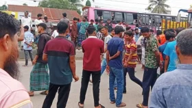 ত্রিশালে সিএনজি চালকদের মহাসড়ক অবরোধ&nbsp;