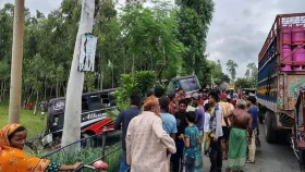 বাস-মাইক্রোবাসের মুখোমুখি সংঘর্ষে নিহত ১
