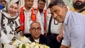 চিকিৎসা শেষে দেশে ফিরলেন মির্জা আব্বাস