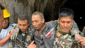 নেপালে ১০ দিন পর সুড়ঙ্গ থেকে এক চীনা নাগরিক জীবিত উদ্ধার