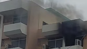খুলনার হোটেল টাইগার গার্ডেনে অগ্নিকাণ্ড
