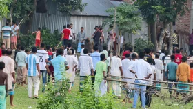 বরযাত্রীর গাড়ি আটকিয়ে মিষ্টি খাওয়ার টাকা দাবি, সংঘর্ষে আহত ৫০