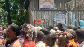 কুড়িগ্রামে সারের গুদাম ভাঙার চেষ্টা, কৃষি কর্মকর্তা অবরুদ্ধ
