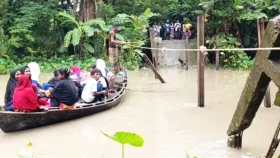 তালতলীতে সেতু ভেঙে বিচ্ছিন্ন দুই ইউনিয়ন