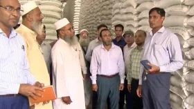 রাজশাহীতে সারের কোনো সংকট নেই: বিভাগীয় কমিশনার
