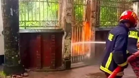 বজ্রপাত থেকে বিদ্যুৎমন্ত্রীর বাসায় অগ্নিকাণ্ড
