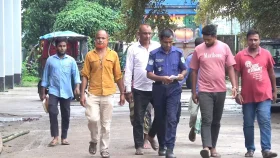বিজিবি ক্যাম্পে ঢুকে ড্রেজার ছিনতাইয়ের চেষ্টা, আটক ৬