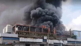 রাজধানীর মহাখালীতে ভয়াবহ আগুন