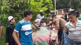 নড়াইলে আধিপত্য বিস্তারে ভ্যানচালককে কুপিয়ে হত্যা
