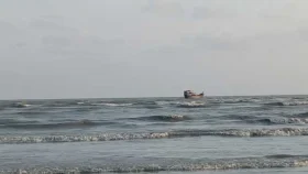 বঙ্গোপসাগরে ট্রলারডুবি, ১৪ জেলেকে উদ্ধার