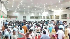 দুই মন্ত্রীর সামনেই বিএনপির দুই পক্ষের সংঘর্ষ, আহত ৫