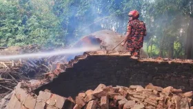 নড়াইলে জামায়াত নেতার অবৈধ কয়লার ভাটা ধ্বংস