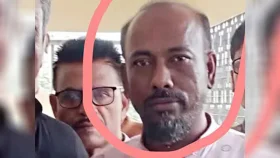 কিশোরগঞ্জে হাতকড়াসহ পালালেন আওয়ামী লীগ নেতা