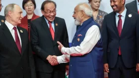ভারত সফরের ভিডিওতে বলিউড গান, আলোচনায় আনোয়ার ইব্রাহিমের &lsquo;সং ডিপ্লোম্যাসি&rsquo;