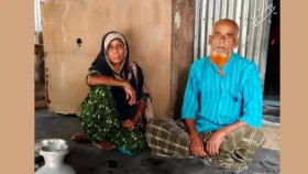 দুইবার ভ্যান হারিয়ে নিঃস্ব আব্দুল্লাহ, ঋণের বোঝায় দিশেহারা পরিবার