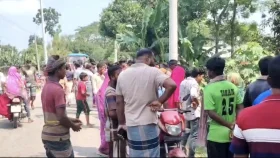 মোটরসাইকেলের ধাক্কায় বৃদ্ধ নিহত, চালকসহ আটক ৩