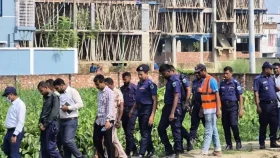 বগুড়ায় রেলের পুকুর উদ্ধারে সিটি করপোরেশনের অভিযান