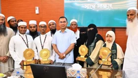 প্রধানমন্ত্রীর সঙ্গে বিশ্বজয়ী কোরআন হাফেজদের সাক্ষাৎ