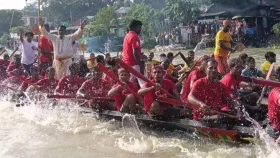 ১৬ বছর পর বৈঠার ছন্দে মাতলো কুমার নদ