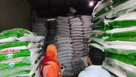 গোপন গুদামে&rsquo; মিললো ২১ হাজার কেজি সরকারি সার