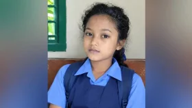 সাঁকো ভেঙে মেয়ে নিহত, জানেন না সাগরে থাকা বাবা