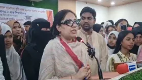 নাগরিকরা যে কোনো সময় দেশ ছাড়তে পারে, আবার ঢুকতেও পারে: রুমিন ফারহানা