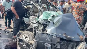 মুন্সিগঞ্জে বাস-প্রাইভেটকার সংঘর্ষ, নিহত ৪