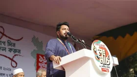 'তারেক রহমানকে ঠিক করতে হবে তিনি কীভাবে ক্ষমতা থেকে যাবেন'