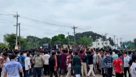 অপ্রতিম হত্যার বিচার দাবিতে মহাসড়ক অবরোধ